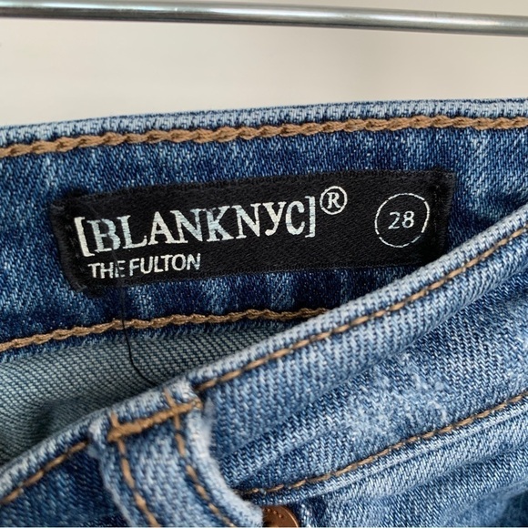 Blank NYC The Fulton Distressed High Rise Jean Shorts Size 28 - Picture 4 of 4